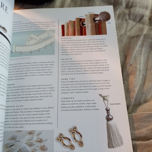 BOOK The Sewing Bible - Curtains - Picture 15 of 16